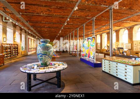 Salts Mill Hockney 1853 Gallery Salts Mill Saltaire Village of Saltaire Bradford West Yorkshire Inghilterra Regno Unito GB Europa Foto Stock