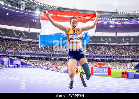 PARIGI - Kimberly Alkemade vince l'oro nella finale dei 200 metri T64 durante i Giochi Paralimpici. ANP MARCEL VAN HOORN Foto Stock