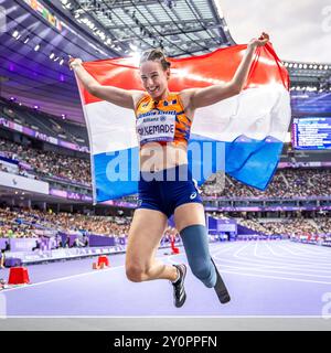 PARIGI - Kimberly Alkemade vince l'oro nella finale dei 200 metri T64 durante i Giochi Paralimpici. ANP MARCEL VAN HOORN Foto Stock