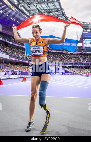 PARIGI - Kimberly Alkemade vince l'oro nella finale dei 200 metri T64 durante i Giochi Paralimpici. ANP MARCEL VAN HOORN Foto Stock