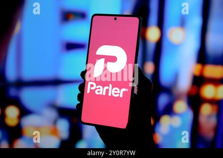 Paraguay. 3 settembre 2024. In questa immagine, il logo Parler viene visualizzato sullo schermo di uno smartphone. (Foto di Jaque Silva/SOPA Images/Sipa USA) *** esclusivamente per notizie editoriali *** credito: SIPA USA/Alamy Live News Foto Stock