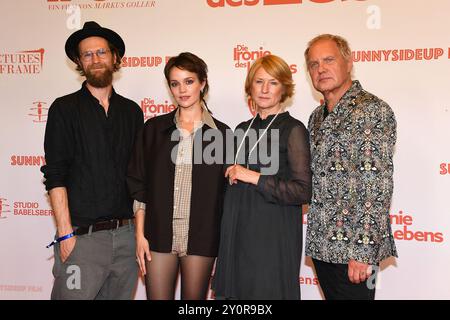 Robert Gwisdek, Emilia Schuele, Corinna Harfouch und Uwe Ochsenknecht bei der „die Ironie des Lebens“ Film Premiere AM 3.09.2024 a Muenchen Foto Stock