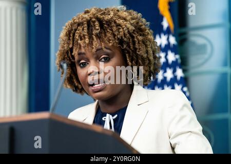 Washington, Stati Uniti. 3 settembre 2024. La segretaria della Casa Bianca Karine Jean-Pierre ha parlato ad un comunicato stampa nella sala riunioni della Casa Bianca a Washington (foto di Michael Brochstein/Sipa USA) crediti: SIPA USA/Alamy Live News Foto Stock