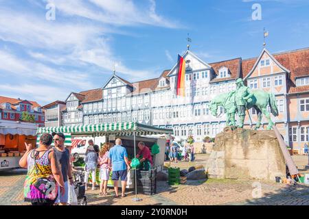 Piazza Stadtmarkt, Municipio, mercato settimanale Wolfenbüttel Niedersachsen, bassa Sassonia Germania Foto Stock