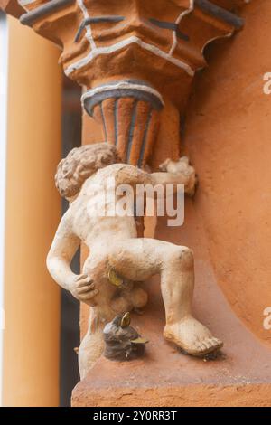 Questo ex edificio dei sarti dell'abbigliamento fu costruito nel 1494 sulle fondamenta della prima casa delle corporazioni del 1274. L'associazione medievale di Long- Foto Stock