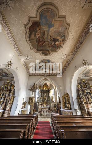 Interno della chiesa parrocchiale Mariae Heimsuchung XV secolo, baroquesizzata nel XVIII secolo, Buehl, Franconia media, Baviera, Germania, Europa Foto Stock