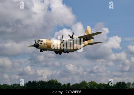 La Royal Moroccan Air Force Lockheed C-130 Military Transport Aircraft arriva alla RAF Fairford per partecipare al Royal International Air Tattoo Foto Stock