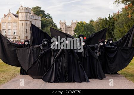 30 agosto 2024. La lunga passeggiata, Castello di Windsor. "Sciagalli petroliferi" all'Extinction Rebellion Protestation "Upgrade Democracy", un evento di tre giorni che si rivolge contro fallimenti sistemici e l'inazione del governo di fronte all'emergenza climatica. Foto Stock