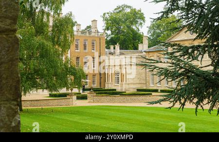 Aynhoe Hall - ampia ristrutturazione di Restoration hardware (RH). Rinominato "RH England The Gallery at Aynho Park". Retail e settore alberghiero di fascia alta. Foto Stock