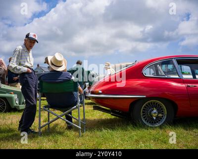 SAINT BURYAN ST BURYAN, RALLY DI VAPORE E TRATTORE E MOSTRA DI AUTO D'EPOCA, BICI E CANI Foto Stock