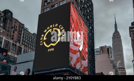 Mockup come esempio per il marketing di cartelloni pubblicitari per la Coppa del mondo FIFA Club 25, River Plate, New York City, NY, SOLO EDITORIALE USA! Foto Stock