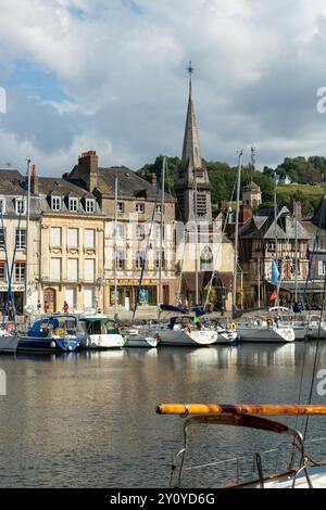 Honfleur Vieux-Bassin (porto vecchio) Calvados, Normandia, Francia Foto Stock