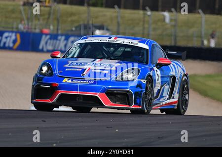 Oskar Dix, Porsche 718 Cayman GT4 Clubsport, Team Parker Racing, Porsche Sprint Challenge Gran Bretagna 2024, una singola serie di marchi con tutti i piloti Foto Stock