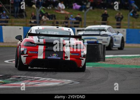 Darelle Wilson, Porsche 718 Cayman GT4 Clubsport, AALCO con JWB Motorsport, Porsche Sprint Challenge Gran Bretagna 2024, una singola serie di marchi con Foto Stock