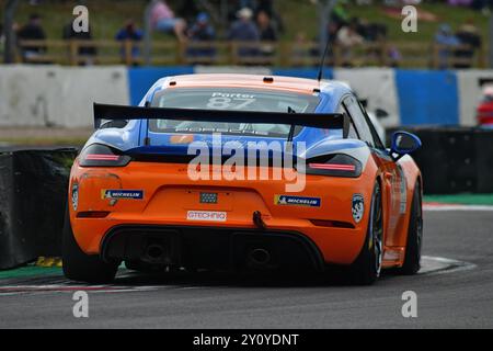 Paul Porter, Porsche 718 Cayman GT4 Clubsport, Team Parker Racing, Porsche Sprint Challenge Gran Bretagna 2024, una singola serie di marchi con tutti i piloti Foto Stock