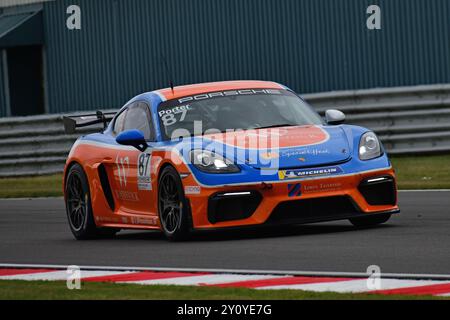 Paul Porter, Porsche 718 Cayman GT4 Clubsport, Team Parker Racing, Porsche Sprint Challenge Gran Bretagna 2024, una singola serie di marchi con tutti i piloti Foto Stock