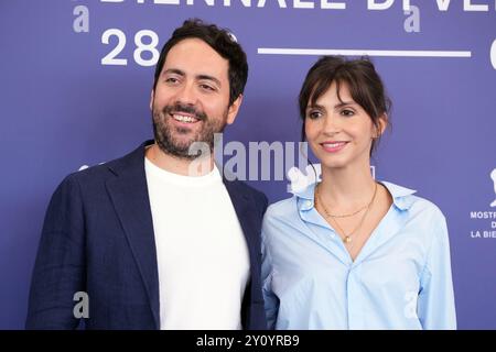 Venezia, Italia. 4 settembre 2024. Matteo Rovere e la regista Giulia Louise Steigerwalt partecipano al photocall del film "Diva futura" alla 81a Mostra Internazionale d'Arte cinematografica di Venezia il 4 settembre 2024 a Venezia. (Foto di Gian Mattia D'Alberto/LaPresse) credito: LaPresse/Alamy Live News Foto Stock