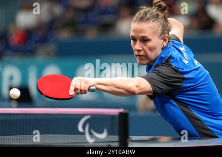 Parigi, Francia. 4 settembre 2024. Natalia Partyka della Polonia gareggia durante la finale di singolo femminile di Para Table Tennis WS10 contro Yang Qian dell'Australia ai Giochi Paralimpici di Parigi 2024, in Francia, 4 settembre 2024. Crediti: Zhang Cheng/Xinhua/Alamy Live News Foto Stock