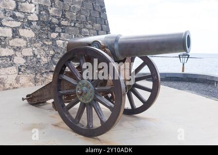 Canone di bronzo situato nel Castillo de San Gabriel, Areccife, Lanzarote, Spagna Foto Stock