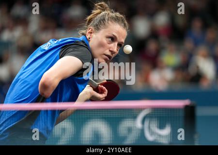 Parigi, Francia. 4 settembre 2024. Natalia Partyka della Polonia gareggia durante la finale di singolo femminile di Para Table Tennis WS10 contro Yang Qian dell'Australia ai Giochi Paralimpici di Parigi 2024, in Francia, 4 settembre 2024. Crediti: Zhang Cheng/Xinhua/Alamy Live News Foto Stock