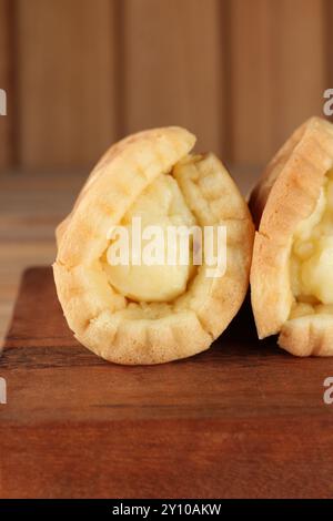 Tipo dorayaki dolce giapponese ripieno di panna Foto Stock