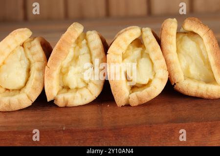 Tipo dorayaki dolce giapponese ripieno di panna Foto Stock