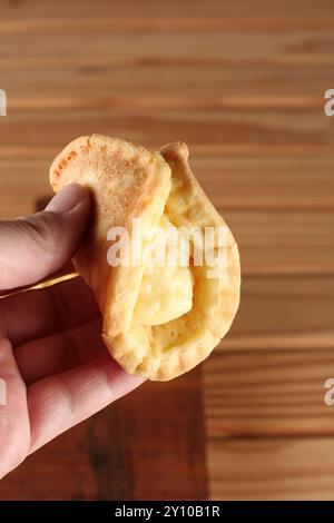 Tipo dorayaki dolce giapponese ripieno di panna Foto Stock