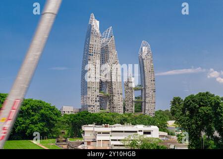 Singapore - 13 giugno 2024: Keppel Bay è un lussuoso complesso residenziale sul lungomare. Questo lussuoso complesso residenziale fronte mare ha ricevuto molti design Foto Stock