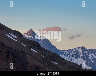 Vista del Ramolkogel nelle Alpi Ötztal. Foto Stock