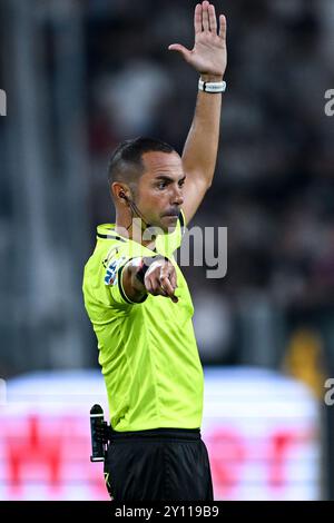 Torino, Italia. 1 settembre 2024. Arbitro, signor Marco Guida gesta durante la partita di serie A tra Juventus FC e AS Roma all'Allianz Stadium di Torino, Italia Soccer (Cristiano Mazzi/SPP) crediti: SPP Sport Press Photo. /Alamy Live News Foto Stock