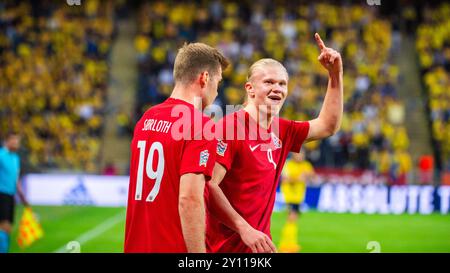 Norvegia Erling Haaland celebra il suo gol durante la partita della Nations League tra Svezia e Norvegia alla Friends Arena di Solna il 5 giugno 2022 Foto Stock