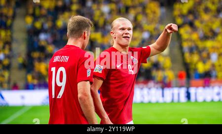 Norvegia Erling Haaland celebra il suo gol durante la partita della Nations League tra Svezia e Norvegia alla Friends Arena di Solna il 5 giugno 2022 Foto Stock