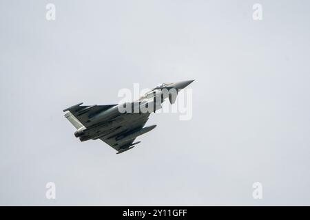 Farnborough, Hampshire - 26 luglio 2024: Farnborough International Airshow venerdì Eurofighter Typhoon EF2000 Foto Stock