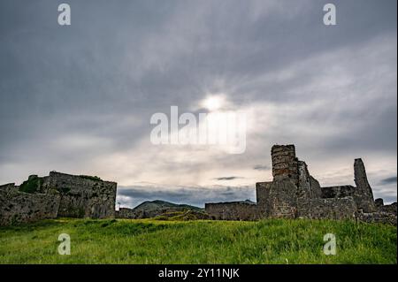 Albania, penisola balcanica, Europa sudorientale, Repubblica d'Albania, Albania settentrionale, Shkodra, castello di Rozafa Foto Stock