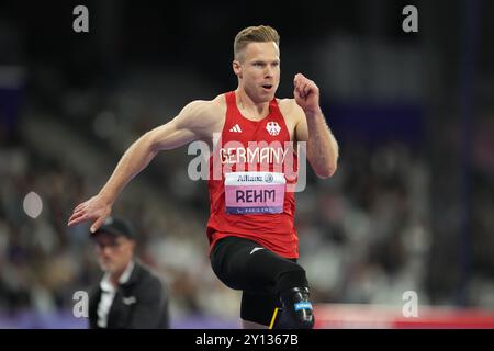 Saint-Denis, Francia. 4 settembre 2024. REHM Markus (GER) Athletics : Men's Long Jump T64 Final durante i Giochi Paralimpici di Parigi 2024 allo Stade de France di Saint-Denis, Francia . Crediti: AFLO SPORT/Alamy Live News Foto Stock