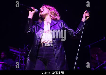 Londra, Regno Unito. 4 settembre 2024. La cantautrice americana Maggie Rogers si esibisce all'Hackney Empire come parte del suo "Don't Forget me" Tour 2024. Credito: Justin ng/Alamy Live News Foto Stock