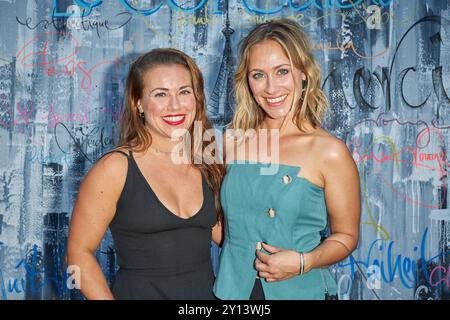Sarah Tkotsch und Sina Tkotsch - grande apertura dei bistrot le Consulat a Berlino, 04.09.2024. Grande apertura Bistrot le Consulat *** Sarah Tkotsch e Sina Tkotsch grande apertura Bistrot le Consulat a Berlino il 04 09 2024 grande apertura Bistrot le Consulat Foto Stock
