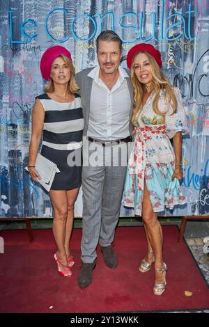 Tina Ruland, Hardy Krueger Jr. Und Xenia Seeberg - grande apertura dei bistrot le Consulat a Berlino, 04.09.2024. Grande apertura Bistrot le Consulat *** Tina Ruland, Hardy Krueger Jr e Xenia Seeberg grande apertura Bistrot le Consulat a Berlino il 04 09 2024 grande apertura Bistrot le Consulat Foto Stock