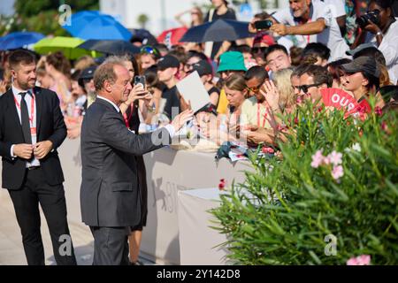 Venezia, Italia. 4 settembre 2024. 81° Mostra cinematografica di Venezia a Venezia, Italia, il 4 settembre 2024. Prima "Joker: Folie A Deux" Vincent Lindon, 81. Internationale Filmfestspiele Venedig 2024 - Premiere 'jouer Avec le Feu' (il figlio tranquillo) - 20240904 PD12501 credito: APA-PictureDesk/Alamy Live News Foto Stock
