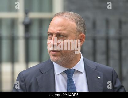 Dr. Husam Zomlot - Capo della missione palestinese nel Regno Unito - partenza 10 Downing Street 4 settembre 2024 Foto Stock