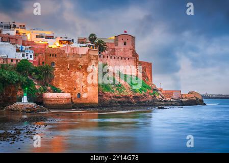 Rabat, Marocco. La Kasbah della fortezza di Udayas sulla costa dell'Oceano Atlantico e l'antica medina marocchina. Foto Stock