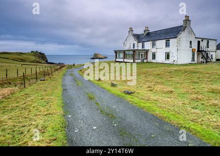 Vecchio hotel abbandonato, Duntulm, Skye, Highlands, Scozia, Regno Unito. Foto Stock