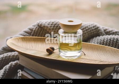 Accogliente ambiente interno con bastoncini Incense per la casa Foto Stock