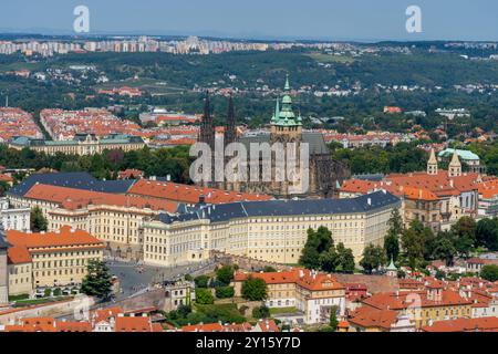 Vista aerea della città minore e del castello di Praga a Praga, Repubblica Ceca. Foto Stock