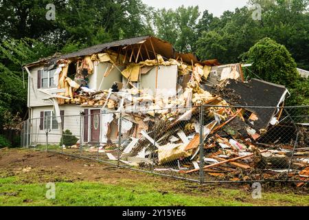 Tempesta danneggiata House Carroll Corners   East Granby, Connecticut, Stati Uniti Foto Stock