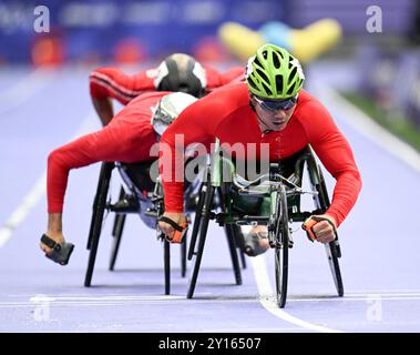 Parigi, Francia. 5 settembre 2024. Yunqiang dai della Cina gareggia nel primo round maschile 800m-T54 ai Giochi Paralimpici estivi di Parigi 2024 allo Stade de France il 5 settembre 2024 a Parigi, in Francia. Foto di Gary Mitchell Credit: Gary Mitchell, GMP Media/Alamy Live News Foto Stock