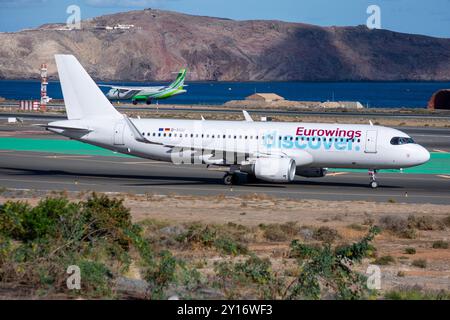Airbus A320 della compagnia aerea Discover Airlines presso l'aeroporto di Gran Canaria, Gando. Foto Stock