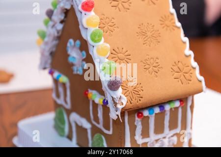 Primo piano delle case di pan di zenzero con sfondo interno Foto Stock