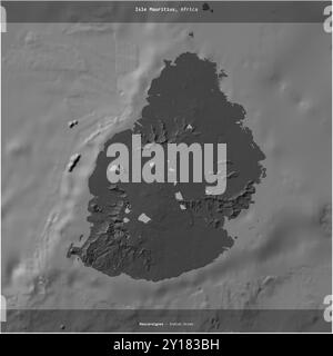 Isola Mauritius nell'Oceano Indiano, appartenente a Mauritius, ritagliata in piazza su una mappa a due livelli Foto Stock