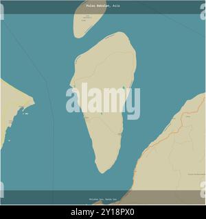 Pulau Bakalan nel Mare di banda, appartenente all'Indonesia, ritagliato in quadrato su una mappa topografica in stile umanitario OSM Foto Stock